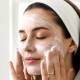 Oily skin in summer: 3 principles to help control shine and reduce breakouts.