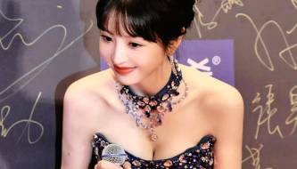 The secret to maintaining a slim yet alluring figure of this Chinese beauty, weighing only 45kg.