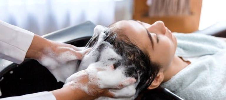 Summer hair washing: Beware of 2 methods that can easily make your hair greasy and your scalp 'suffocate'