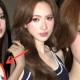 Makeup artist Hiwon creates a beauty contest between Phuong Anh Dao and Tieu Vy.