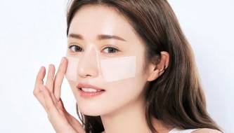 Oily skin in summer: Understanding the correct mechanisms and effective ways to control it to keep pores clear.