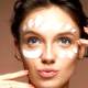4 simple yet effective evening habits to revitalize your skin this summer.