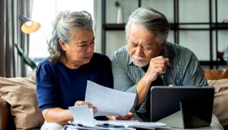 Before giving all your savings to your children: 3 important questions to consider to avoid regrets.