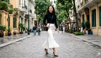 Black and white silk dresses are trending in 2026: Wearing them correctly looks elegant, wearing them incorrectly can easily reveal your figure.