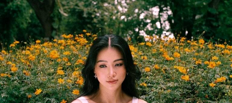 Once obsessed with hair loss, the Vietnamese beauty queen regained her thick, lustrous hair thanks to an easy-to-make, natural hair treatment at home.