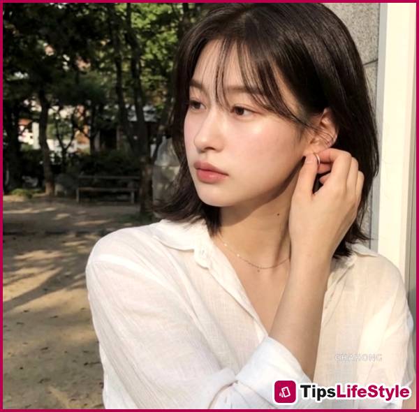 images 2 of 4 amazing short hairstyles that slim down your face; your beauty will flourish after the haircut.