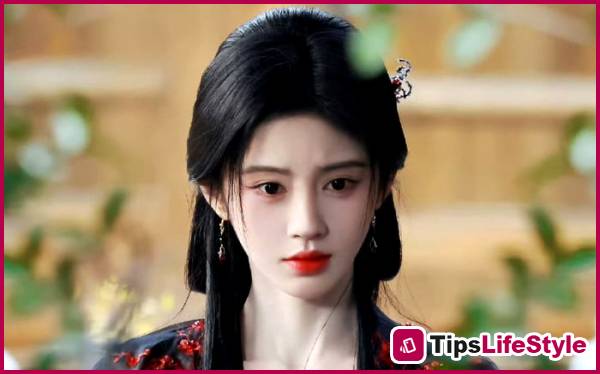 images 2 of 'A beauty like no other in 4000 years' maintains flawless white skin and a slender figure thanks to a simple family secret.