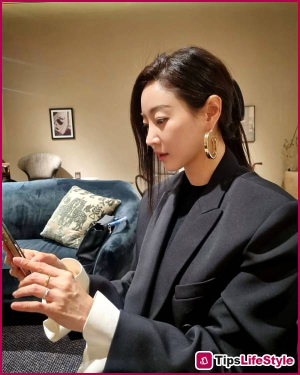 images 1 of The secret to ageless beauty of a South Korean beauty queen: Discipline starting with morning routines.