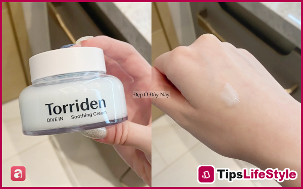 images 4 of 5 cooling, fast-absorbing moisturizing gels that are essential summer essentials.