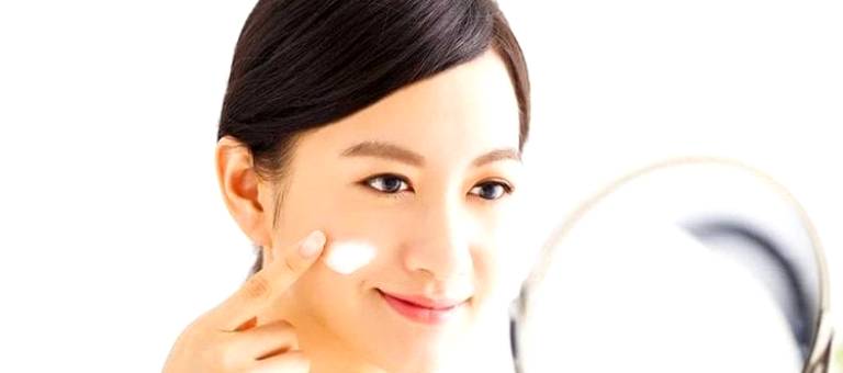 Secrets to maintaining smooth skin at 35: Nourish from the inside out and keep your skincare routine simple.