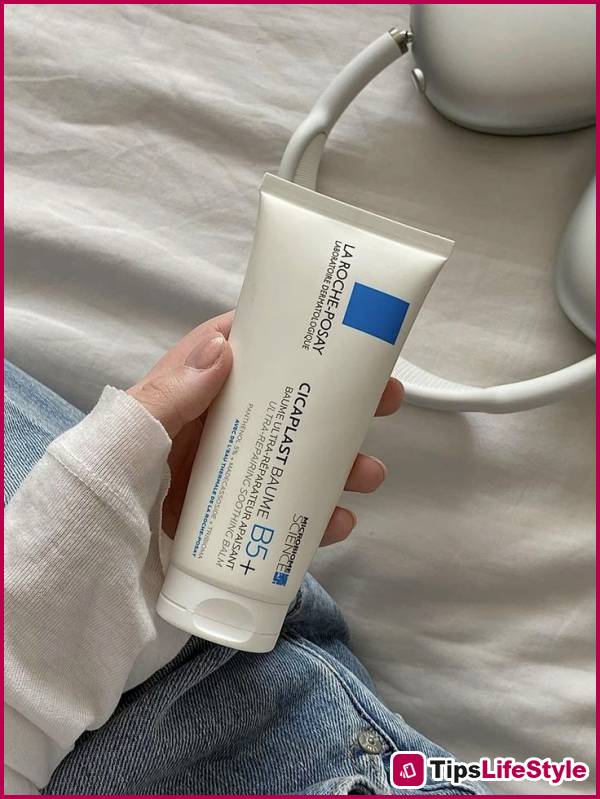 images 2 of Dermatologist's advice for beauty enthusiasts at Olive Young 2026