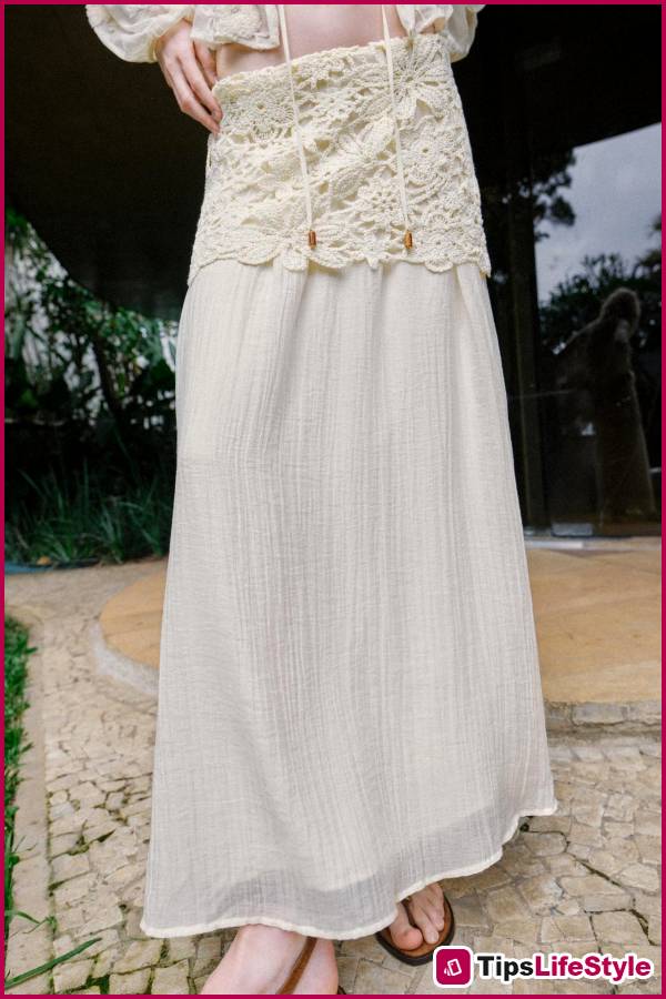 images 8 of A white linen dress is the 'national dress' of summer 2026; no matter how you wear it, it exudes a sophisticated and elegant vibe.