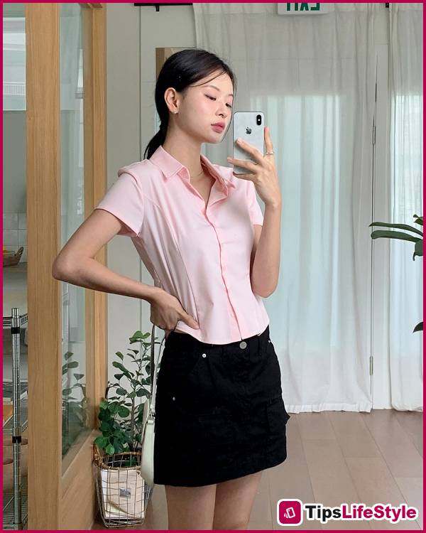 images 7 of Dressing stylishly is easy if you have these 4 summer shirt styles.