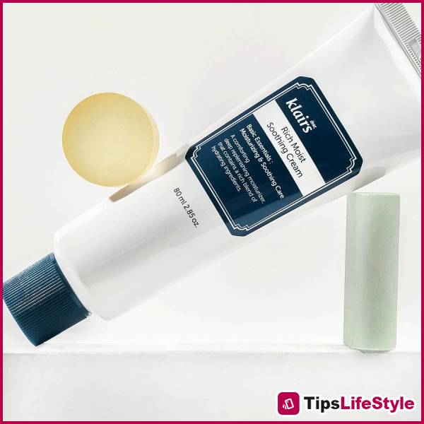 images 4 of Effective ways to moisturize your skin in the summer to keep it plump and healthy.