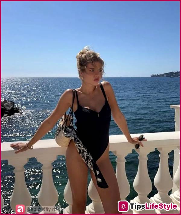 images 10 of 'Old-fashioned' swimwear: No need for revealing outfits, just subtle elegance is enough to look classy!