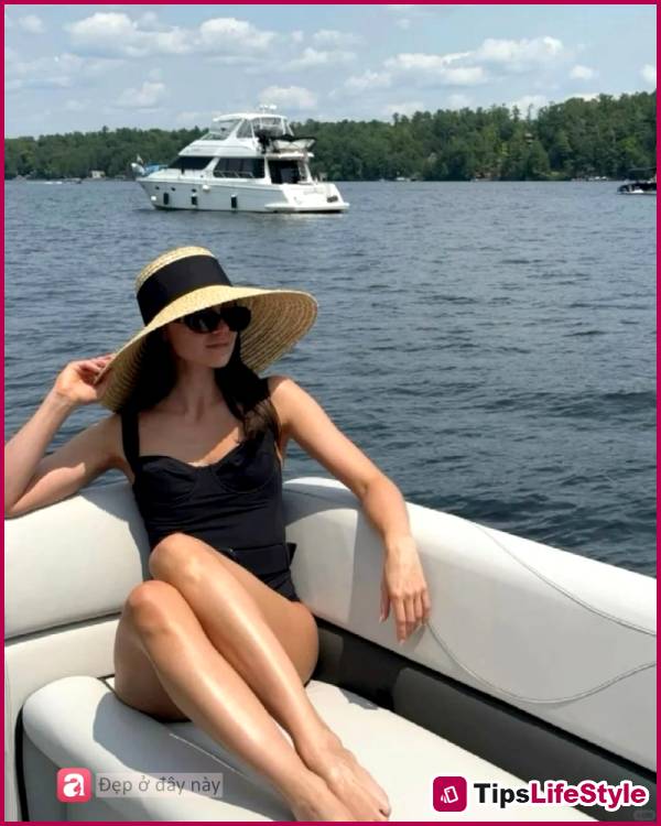 images 7 of 'Old-fashioned' swimwear: No need for revealing outfits, just subtle elegance is enough to look classy!