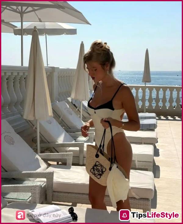images 8 of 'Old-fashioned' swimwear: No need for revealing outfits, just subtle elegance is enough to look classy!