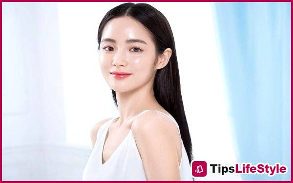 images 2 of 4 habits that help keep your skin young: simple, inexpensive, but with noticeable results.