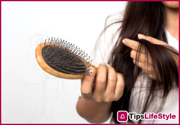 images 1 of 5 foods and 3 dishes that help reduce hair loss from the root: The more regularly you eat them, the thicker and stronger your hair will be.
