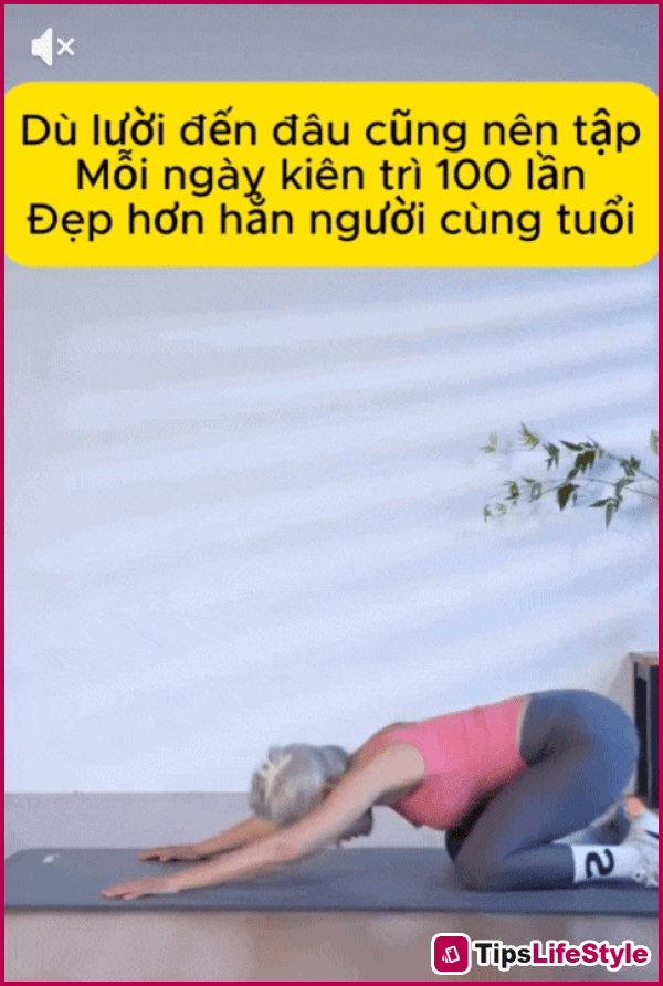 images 3 of 2 exercises to help middle-aged women achieve a slim waist and flat stomach: Performing them 100 times a day can also help you look younger than your age.