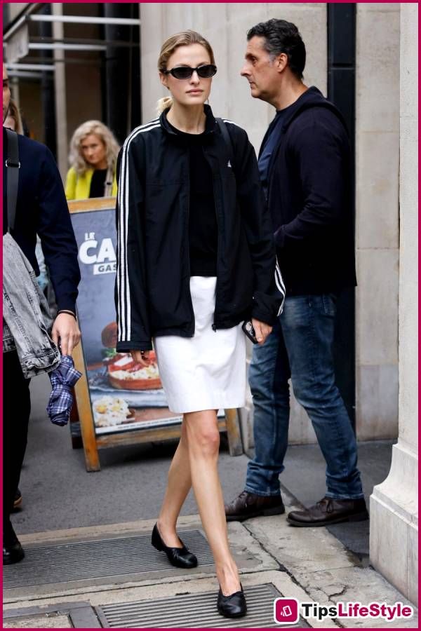 images 3 of High-top ballet flats are trending: the minimalist yet captivating design of 2026.