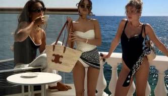 'Old-fashioned' swimwear: No need for revealing outfits, just subtle elegance is enough to look classy!