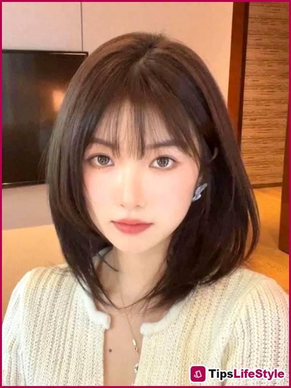 images 3 of 5 layered hairstyles that will be trending in summer 2026: Easy to apply, making your face look slimmer and brighter.