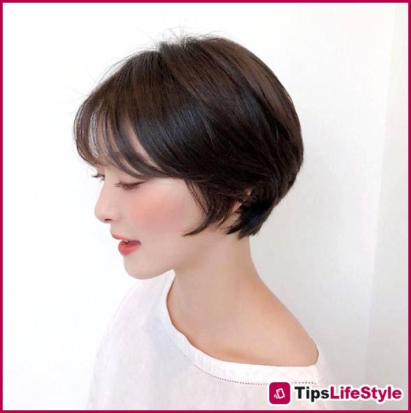 images 5 of 5 layered hairstyles that will be trending in summer 2026: Easy to apply, making your face look slimmer and brighter.