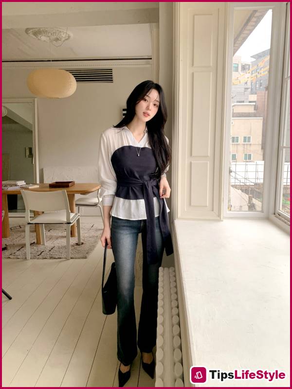 images 4 of 3 types of jeans for petite women that make legs look longer even with high heels or even without legs.