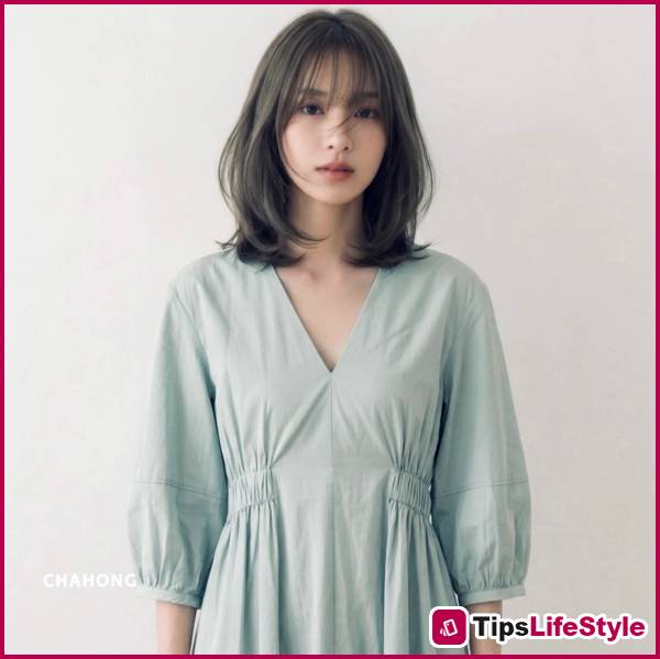 images 6 of 5 lightweight, shoulder-length hairstyles for those tired of long hair but hesitant to cut it short.