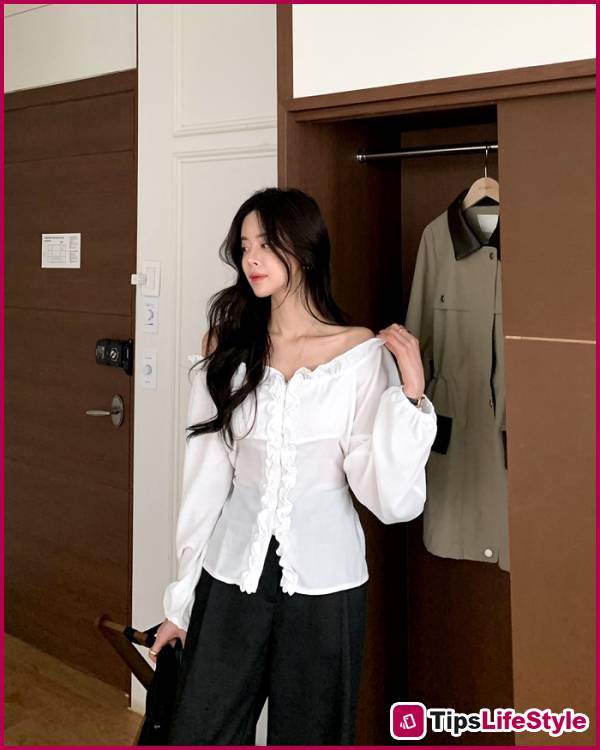 images 2 of 4 summer top styles that make you look younger and elevate your sophisticated and stylish look.