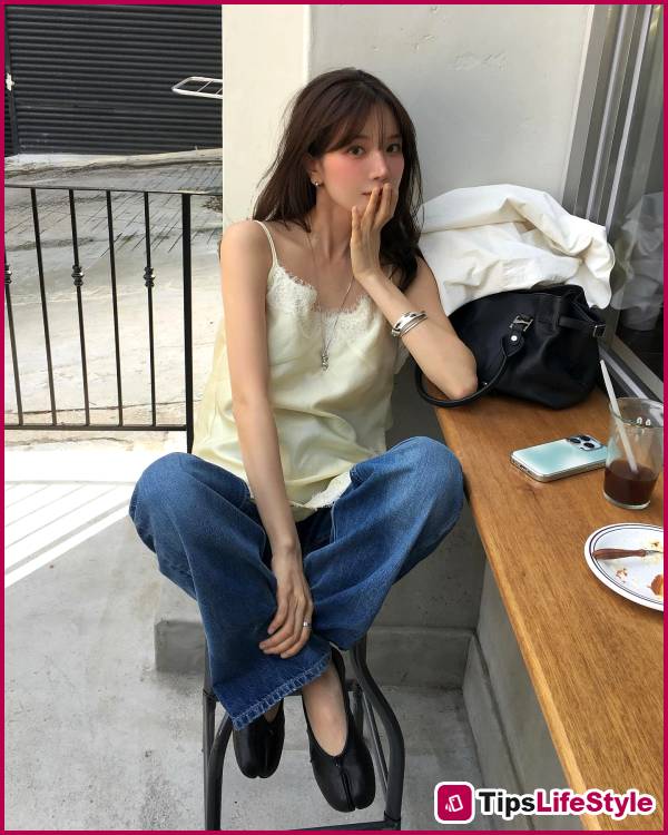 images 3 of For these 5 shirt styles in particular, ladies should buy the lighter colors for the best look, as they are youthful and make you look chic and sophisticated.