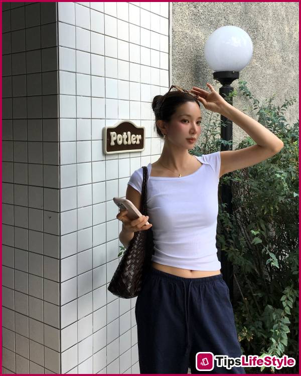 images 8 of For these 5 shirt styles in particular, ladies should buy the lighter colors for the best look, as they are youthful and make you look chic and sophisticated.