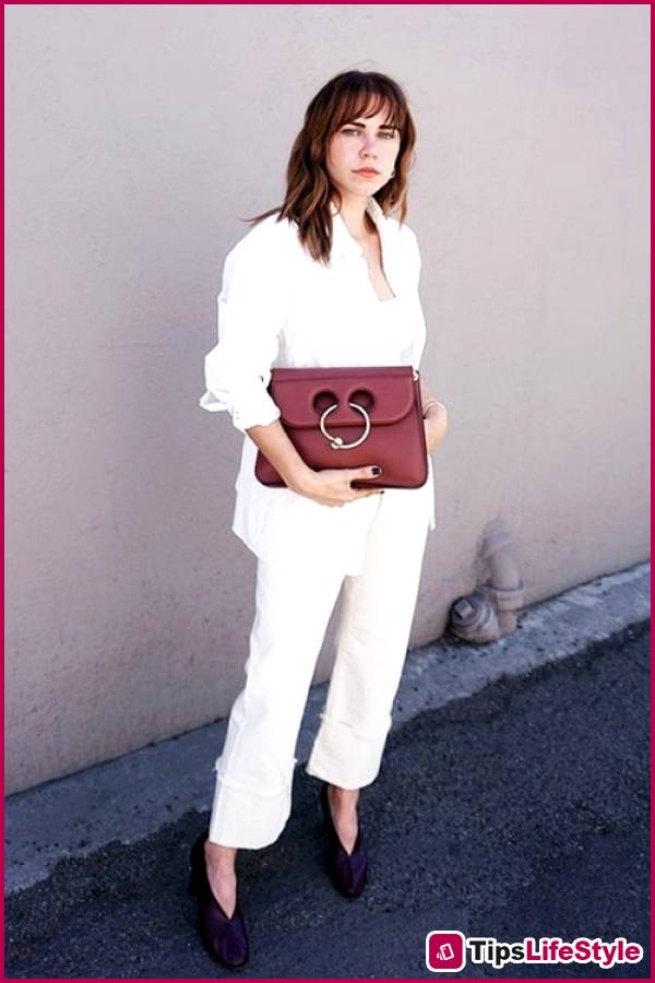 images 3 of Why do minimalist white outfits always look so 'expensive'?