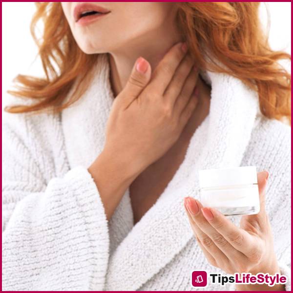 images 2 of Secrets to improving a 'turkey neck,' how to care for the neck area to keep skin firmer after age 40.