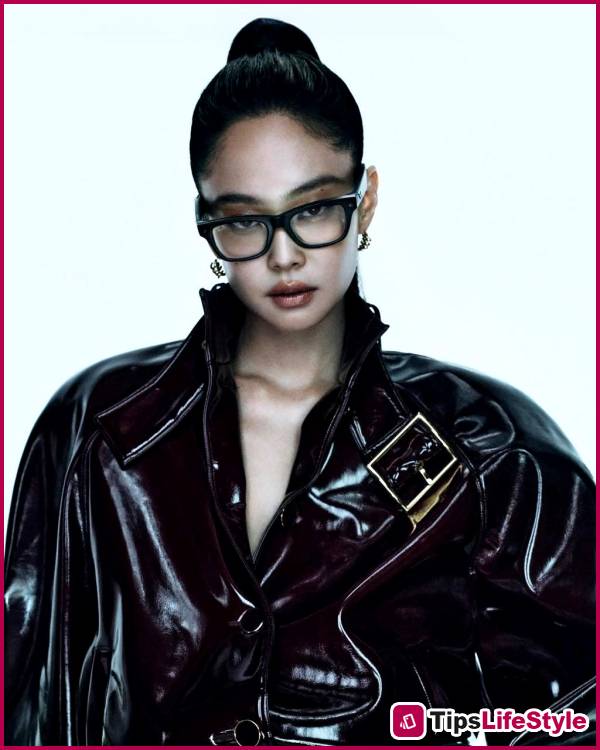 images 4 of Ray-Ban officially names Jennie with an incredibly cool title; the new photoshoot reveals a promising milestone for the brand.