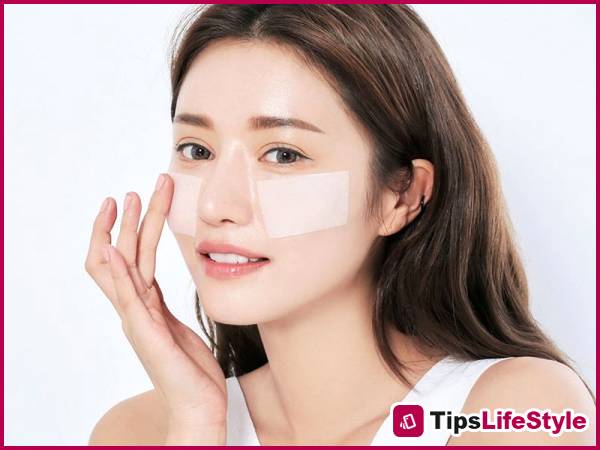 images 2 of Oily skin in summer: Understanding the correct mechanisms and effective ways to control it to keep pores clear.