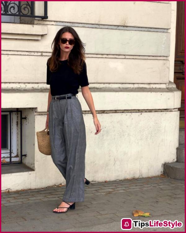 images 1 of 4 outfit formulas for a classic French-style office look: minimalist yet captivating.