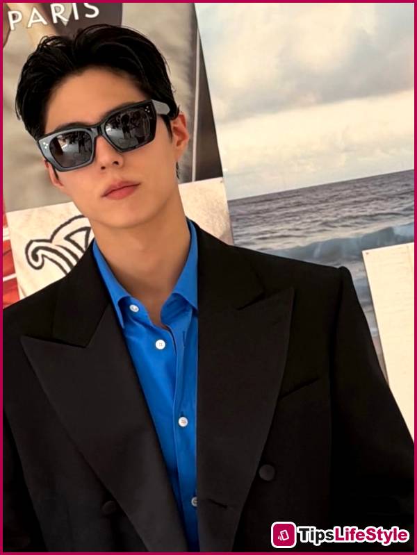 images 2 of Park Bo Gum was overshadowed by a handsome Chinese man at the Celine event.
