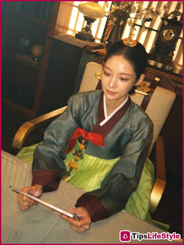 images 3 of Gong Seung Yeon - the perfect beauty that overshadowed IU in Perfect Crown 2026