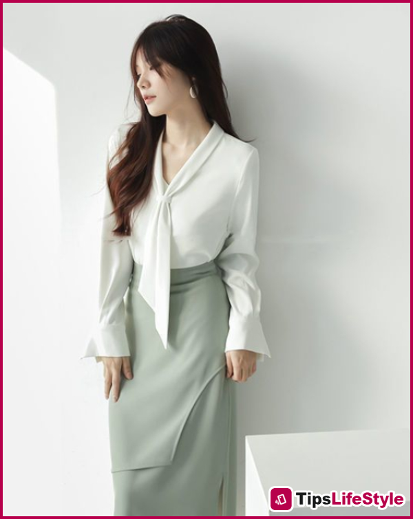 images 8 of The 3-piece formula that helps French women dress stylishly 'without thinking'.