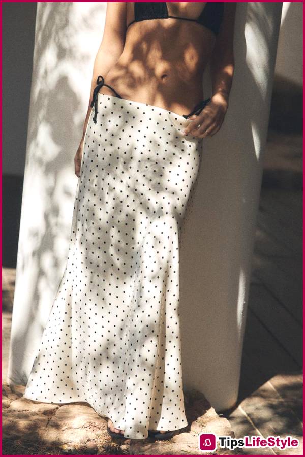 images 6 of Polka dot dresses are back in style for summer 2026: This time they're even easier to wear and more flattering than you think!