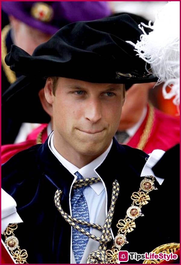 images 2 of Prince William's once-in-a-thousand-years privilege and the price of Harry's choice.