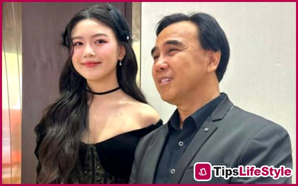 images 1 of MC Quyền Linh expressed a very clear opinion when his daughter Lọ Lem got a boyfriend.