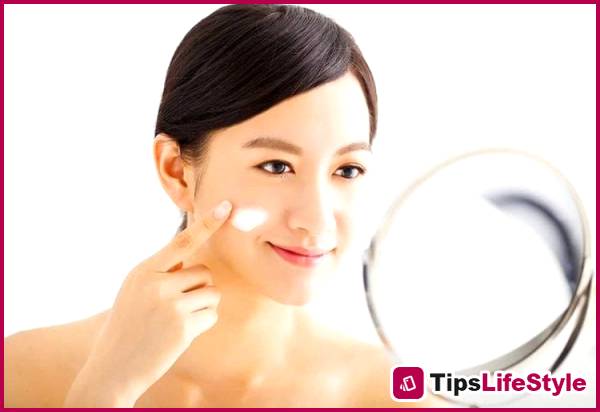 images 2 of Secrets to maintaining smooth skin at 35: Nourish from the inside out and keep your skincare routine simple.