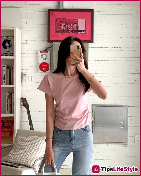 images 2 of T-shirt and jeans: A minimalist formula for a youthful summer look.