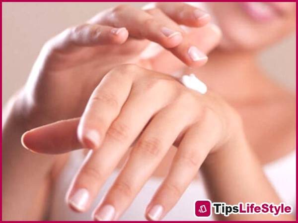 images 2 of 5 steps to effectively care for your hands every day to keep them soft, smooth, and reduce dryness.