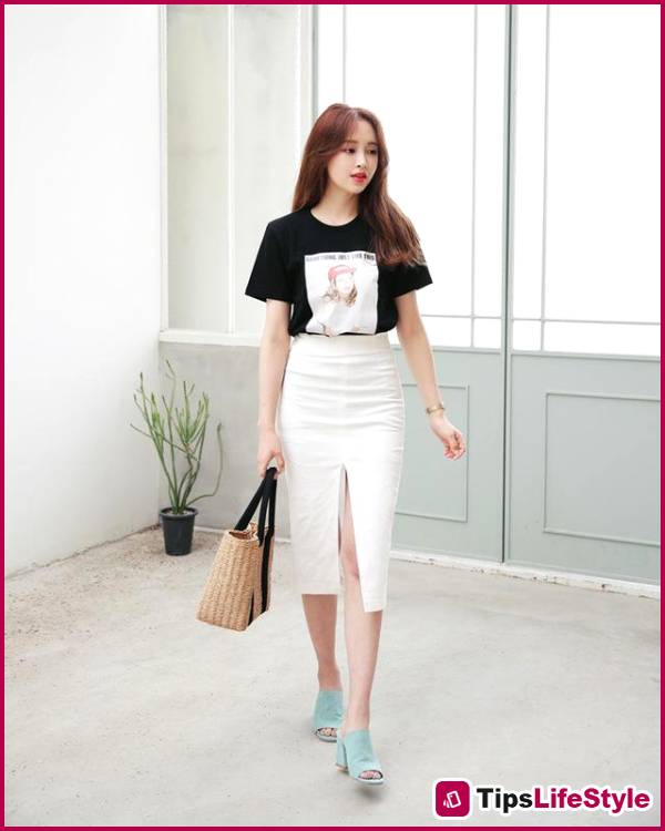 images 2 of 4 hot summer dress styles that will make you look slimmer and younger.