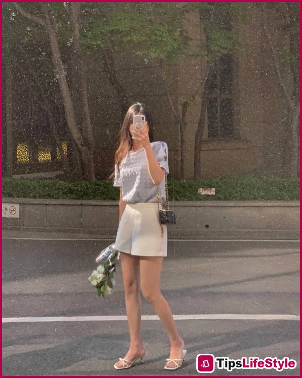 images 4 of 5 summer items that make you look taller and more balanced without high heels.