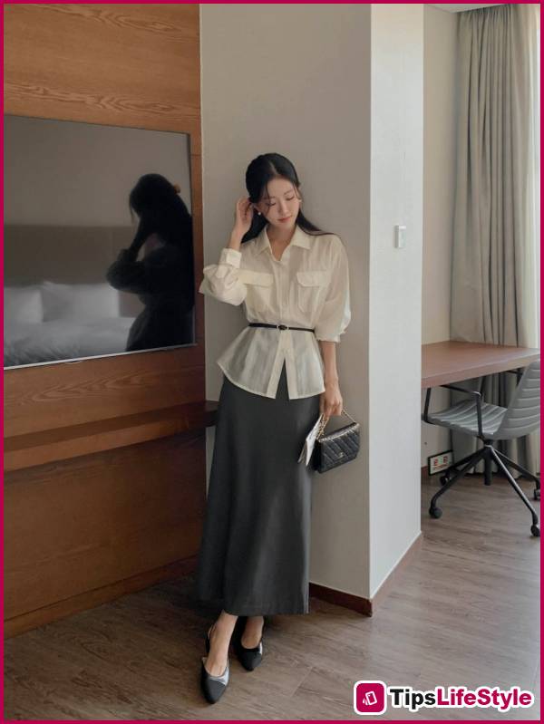 images 2 of 5 summer outfit formulas to help you look taller and create a subtly slimmer silhouette.
